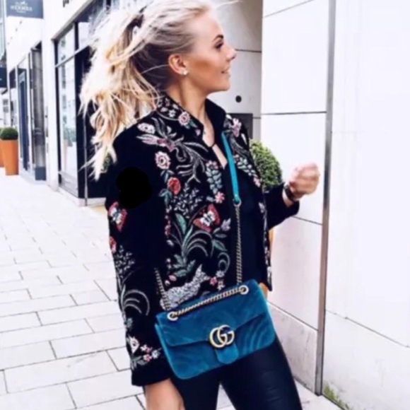 ❤️Black Velvet Floral Embroidered Coat - Picture 7 of 7